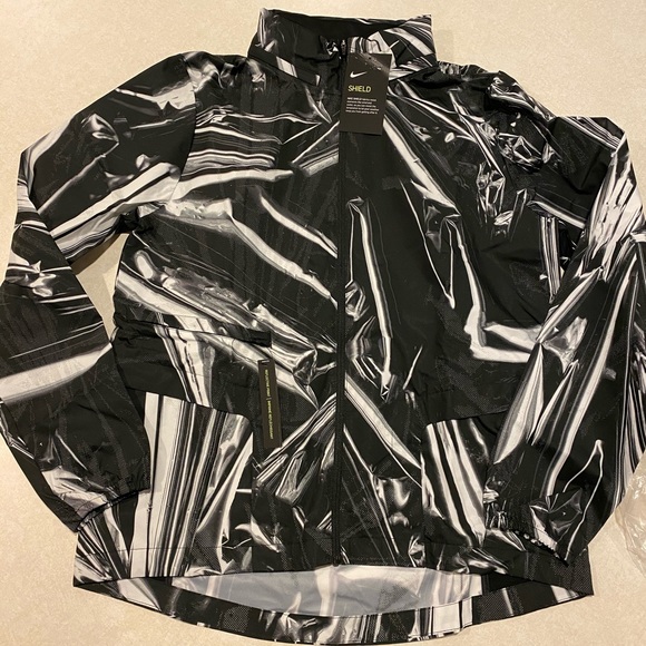 Nike Shield  Full Zip Running Jacket Black Refsil - Picture 6 of 12